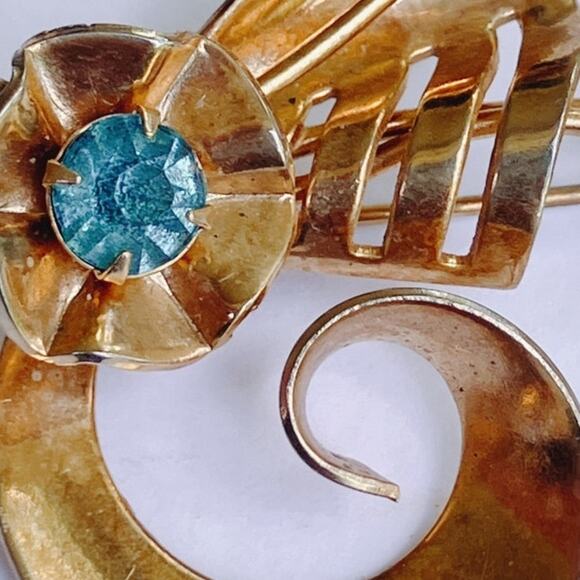 Mid Century Gold Tone Brooch Earrings Set Aqua Glass Rhinestone Floral 1940s - Picture 11 of 12